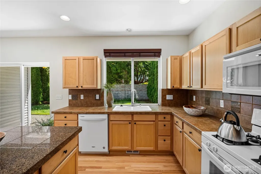 5930 Elizabeth Avenue SE Auburn WA 98092
