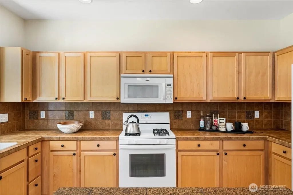 5930 Elizabeth Avenue SE Auburn WA 98092