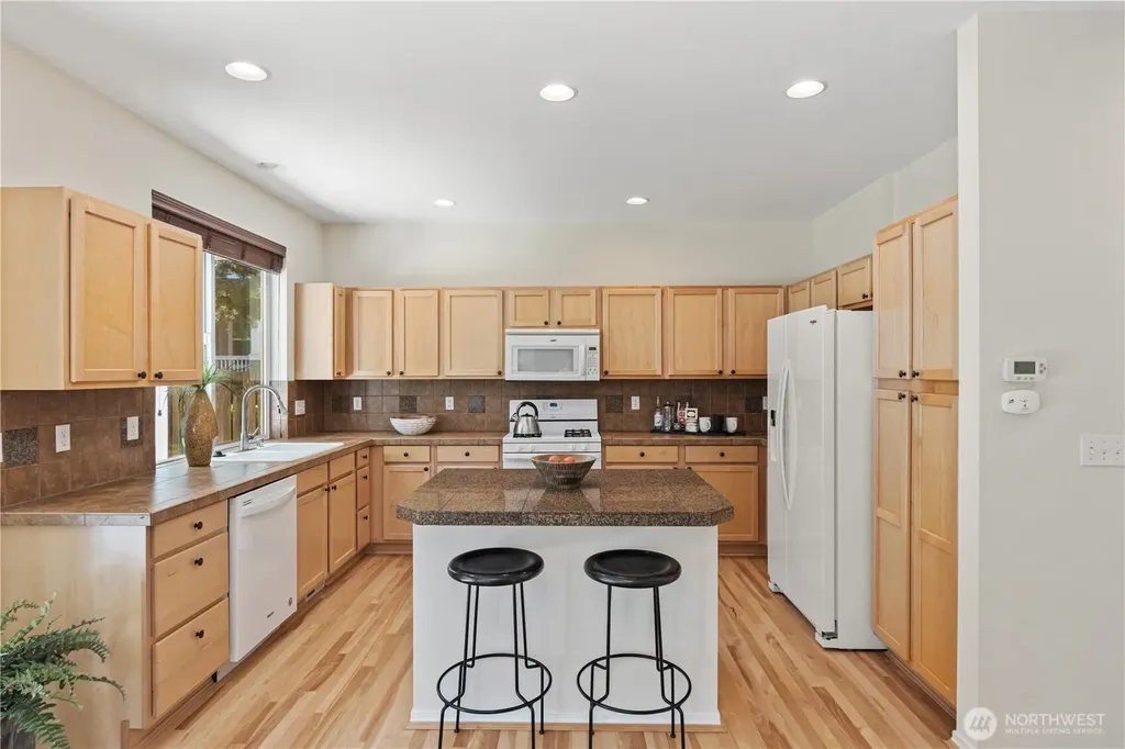 5930 Elizabeth Avenue SE Auburn WA 98092