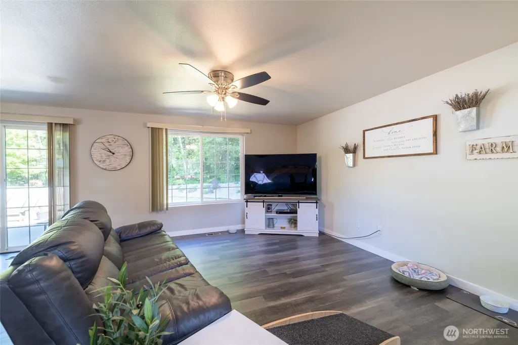 465 Sargent Road Winlock WA 98596