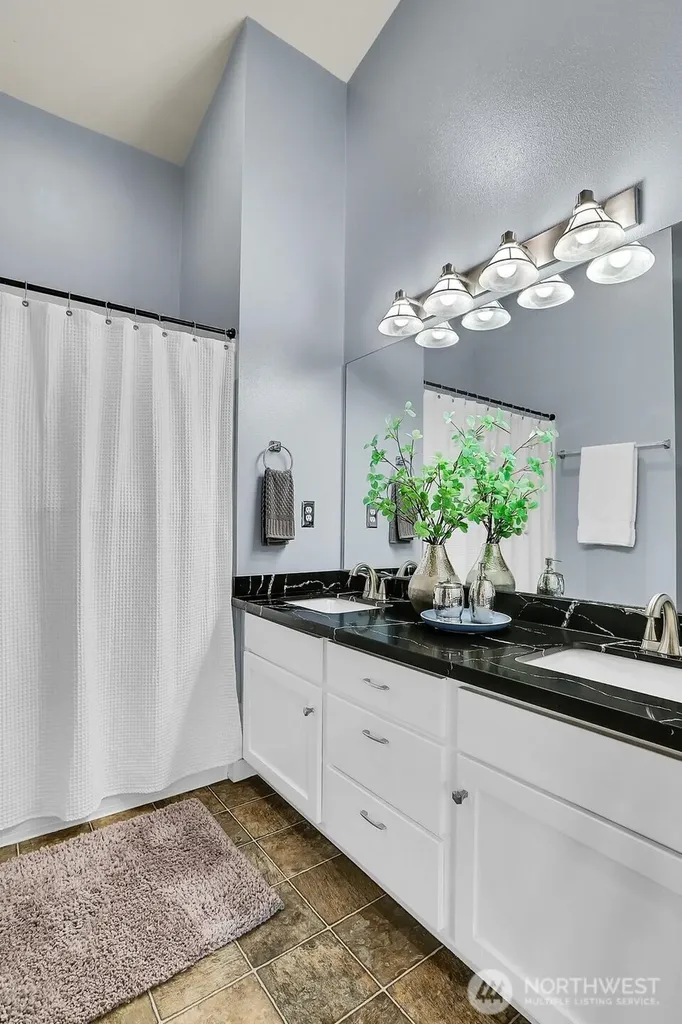 9236 Interlake Avenue N Seattle WA 98103