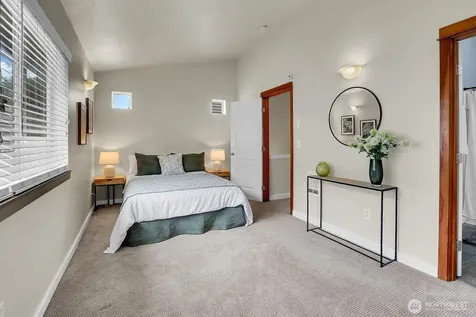 9236 Interlake Avenue N Seattle WA 98103