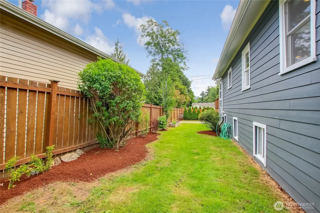 7534 12th Avenue SW Seattle WA 98106