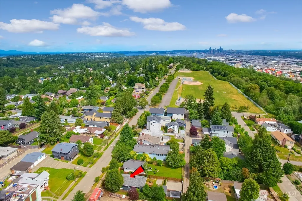 7534 12th Avenue SW Seattle WA 98106