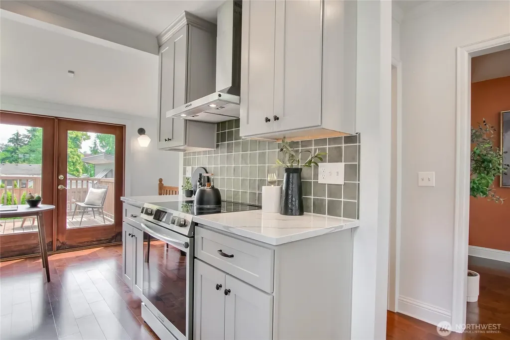 7534 12th Avenue SW Seattle WA 98106