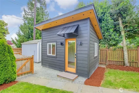 7534 12th Avenue SW Seattle WA 98106