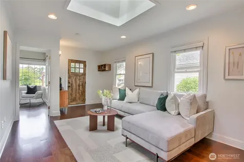 7534 12th Avenue SW Seattle WA 98106