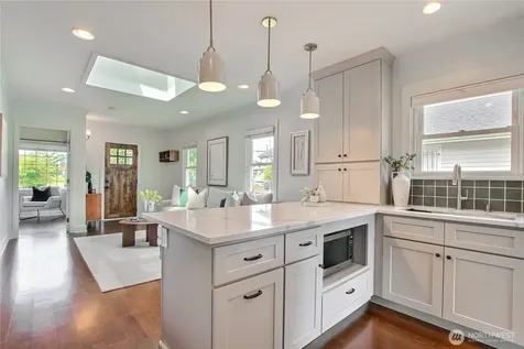 7534 12th Avenue SW Seattle WA 98106