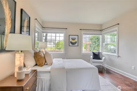 7534 12th Avenue SW Seattle WA 98106