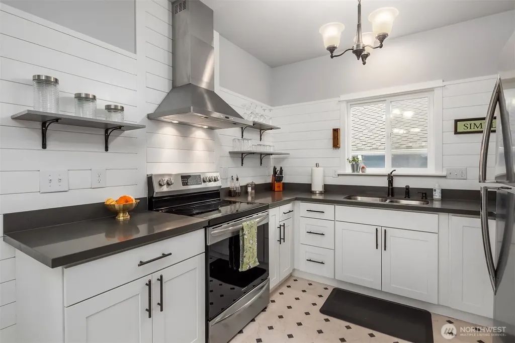 3020 Gedney Street Everett WA 98201