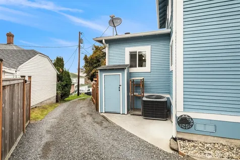 3020 Gedney Street Everett WA 98201