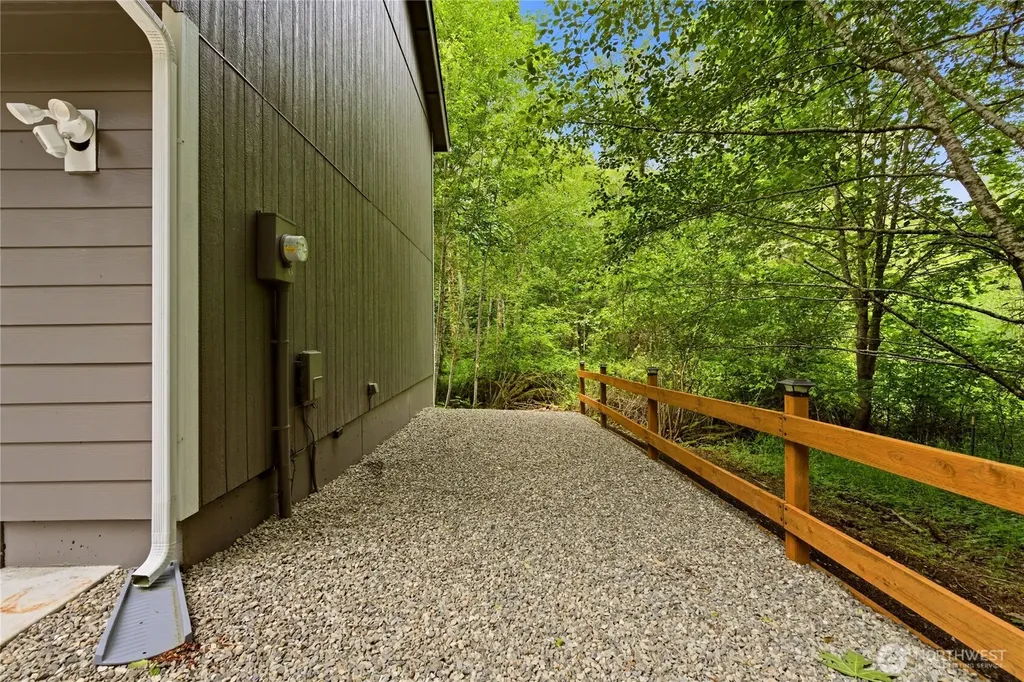 20 Fuschia Avenue Shelton WA 98584