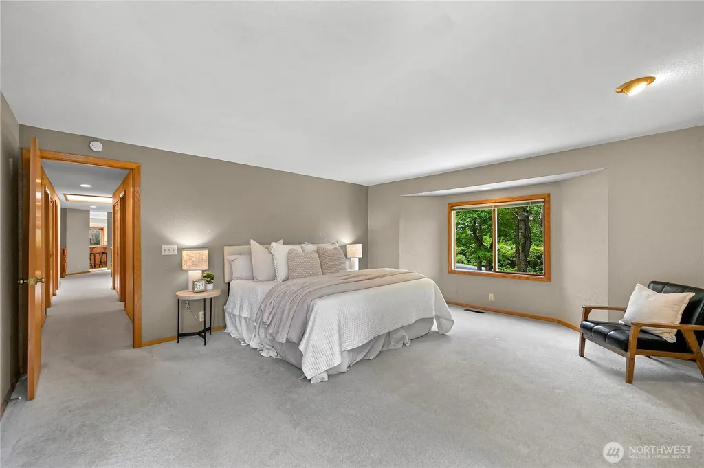 208 Hawthorn Road Bellingham WA 98225