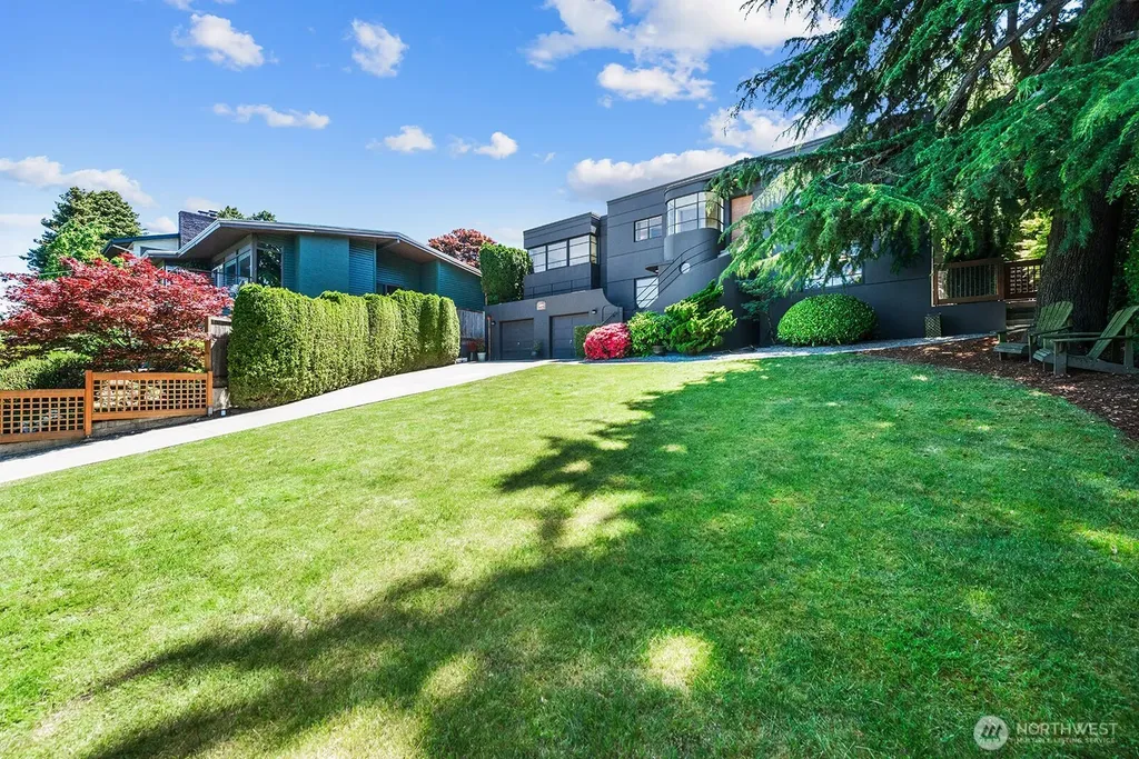 3121 NW 94th Street Seattle WA 98117