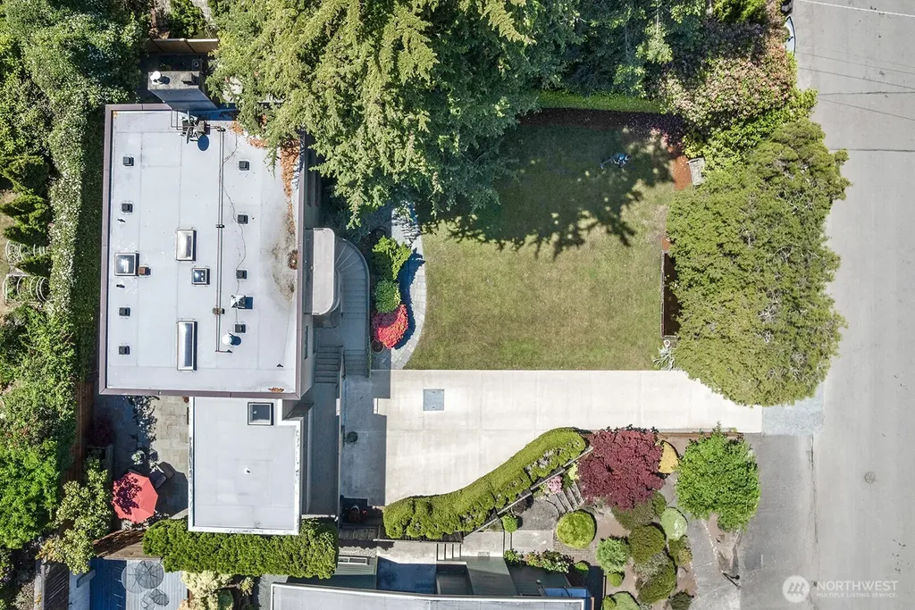 3121 NW 94th Street Seattle WA 98117