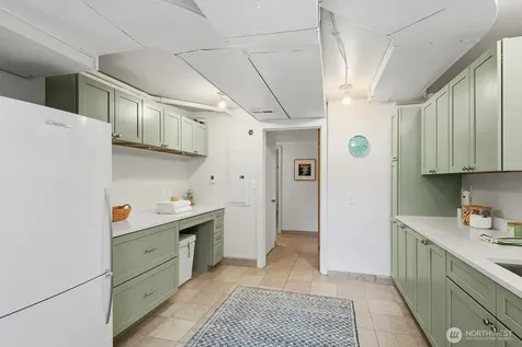 3121 NW 94th Street Seattle WA 98117