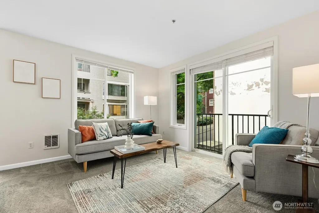 124 Bellevue Avenue E Seattle WA 98102