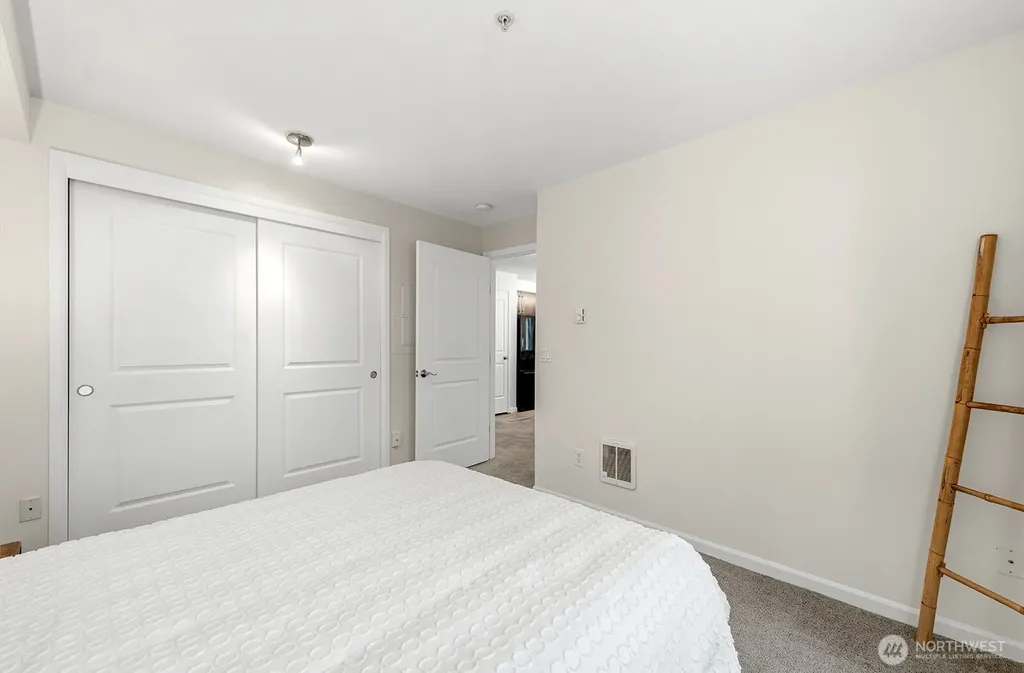 124 Bellevue Avenue E Seattle WA 98102