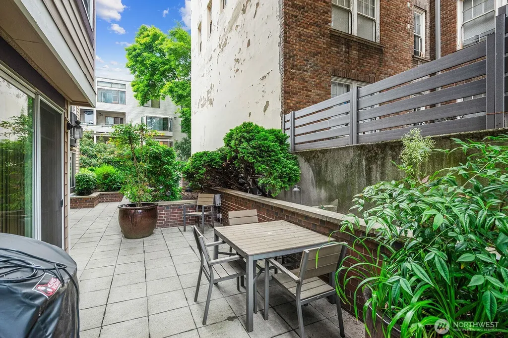 124 Bellevue Avenue E Seattle WA 98102