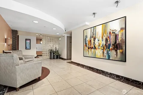124 Bellevue Avenue E Seattle WA 98102