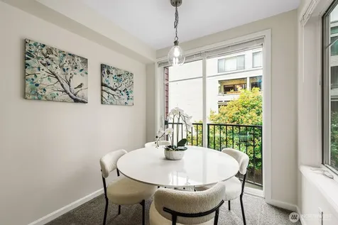124 Bellevue Avenue E Seattle WA 98102