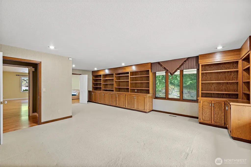 6718 76th Street W Lakewood WA 98499