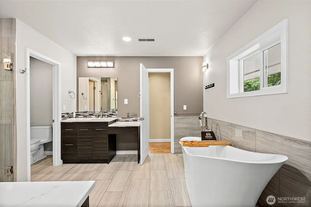 6718 76th Street W Lakewood WA 98499