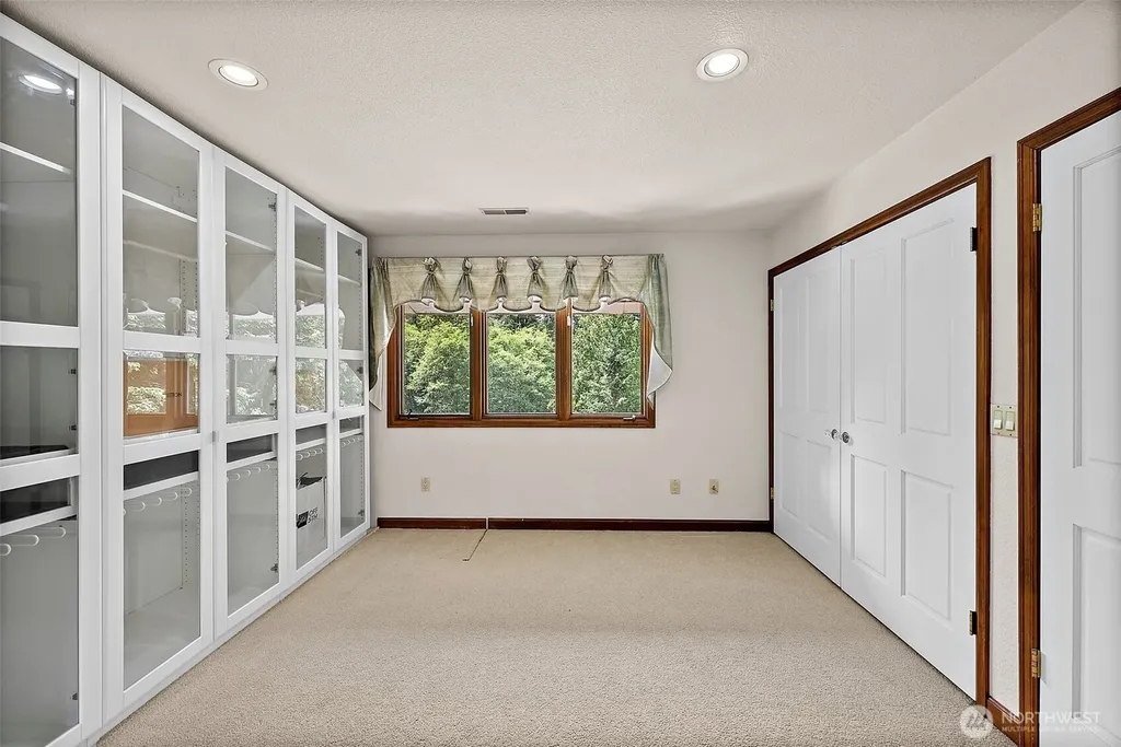 6718 76th Street W Lakewood WA 98499
