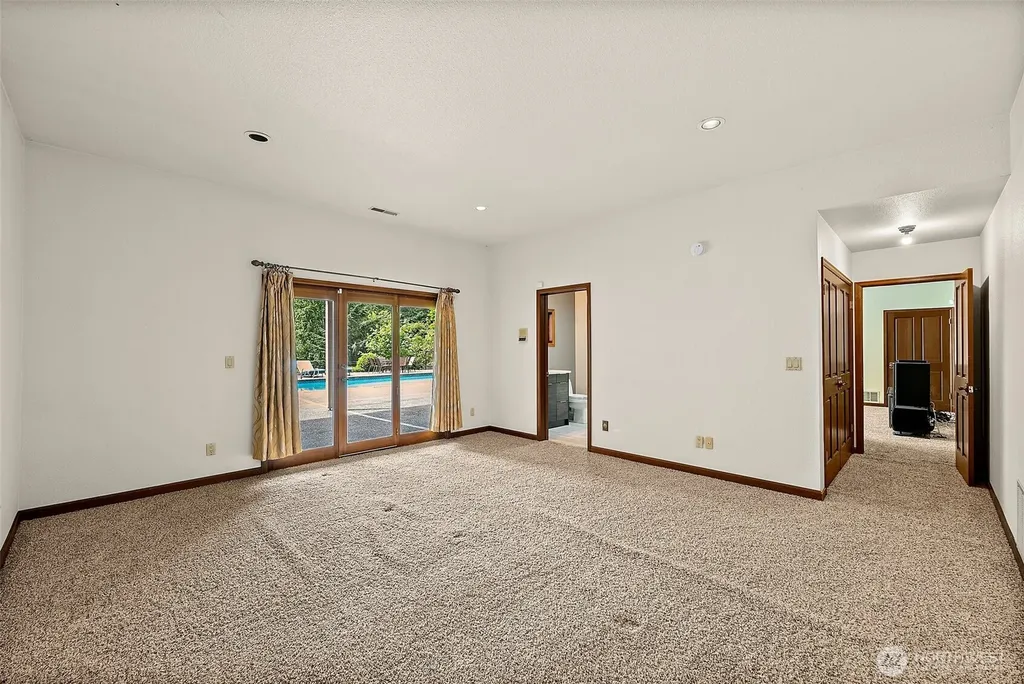 6718 76th Street W Lakewood WA 98499