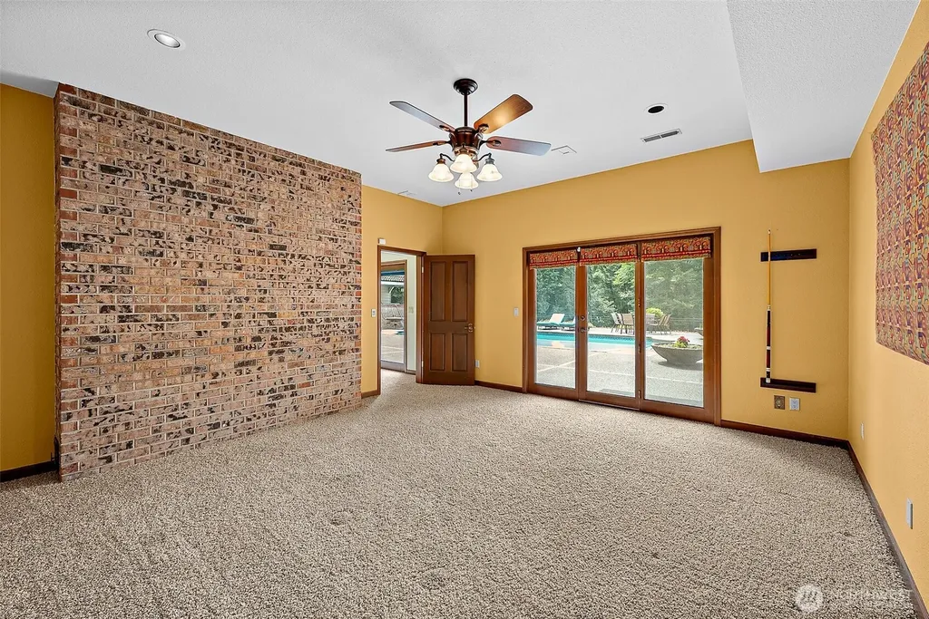 6718 76th Street W Lakewood WA 98499