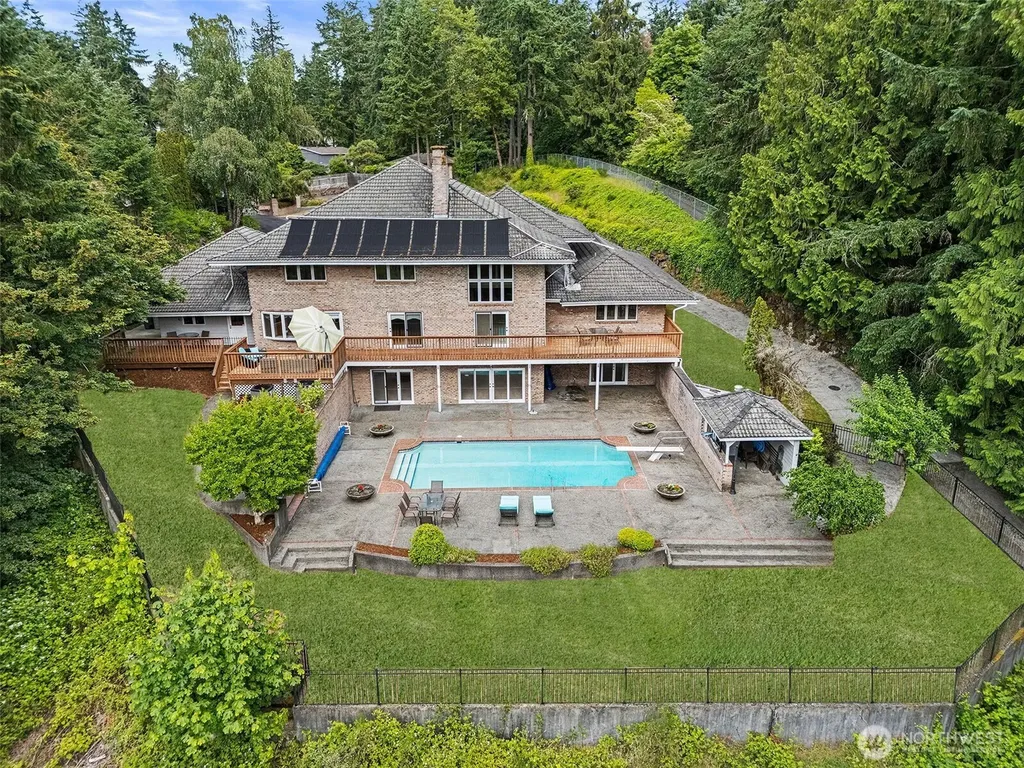 6718 76th Street W Lakewood WA 98499
