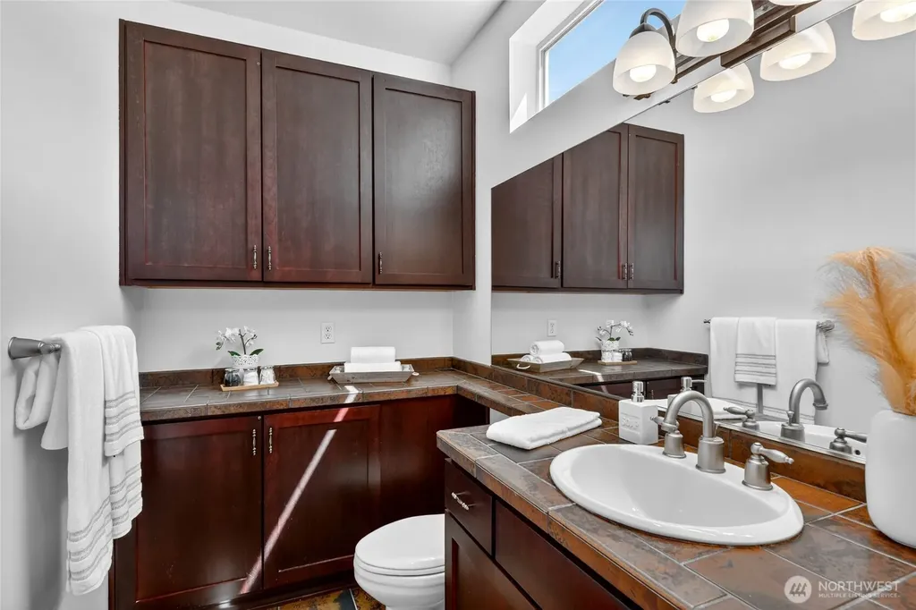 12357 Big Leaf Way NE Redmond WA 98053