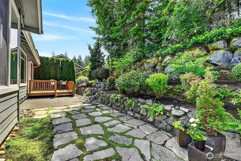 12357 Big Leaf Way NE Redmond WA 98053