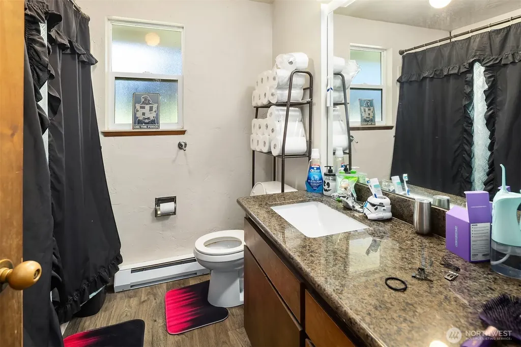 1907 37th Street Everett WA 98201