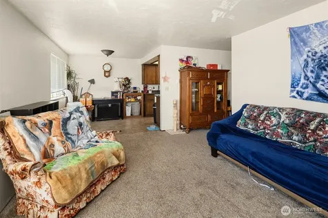 1907 37th Street Everett WA 98201