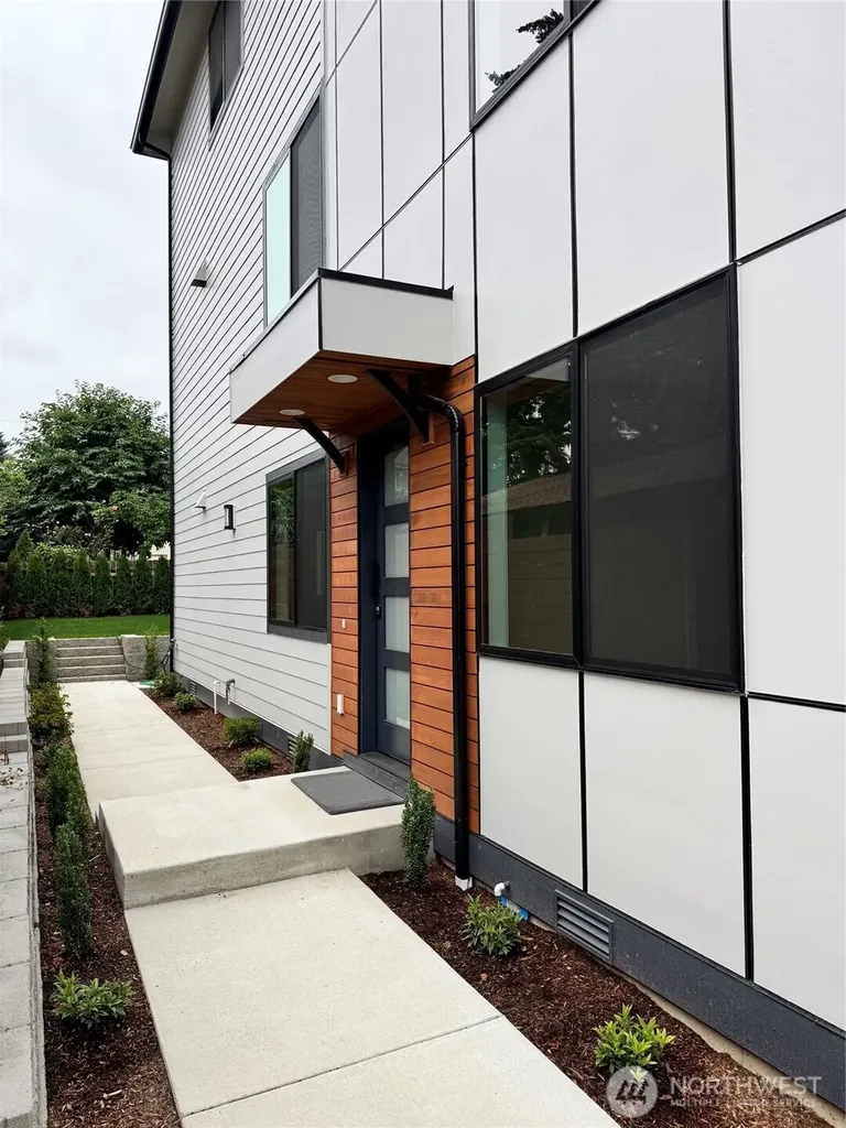 4025 172nd Avenue NE Redmond WA 98052