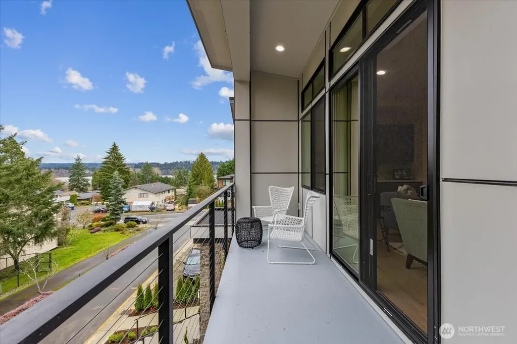 4025 172nd Avenue NE Redmond WA 98052