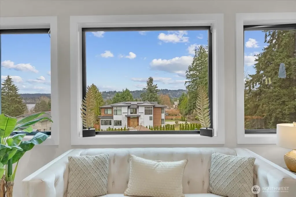 4025 172nd Avenue NE Redmond WA 98052
