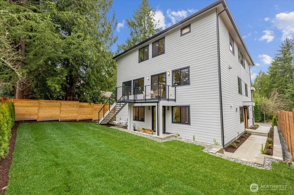 4025 172nd Avenue NE Redmond WA 98052
