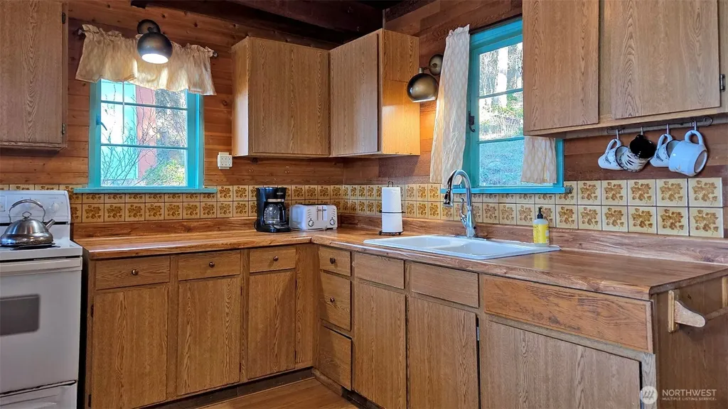 24 Starboard Road Lopez Island WA 98261