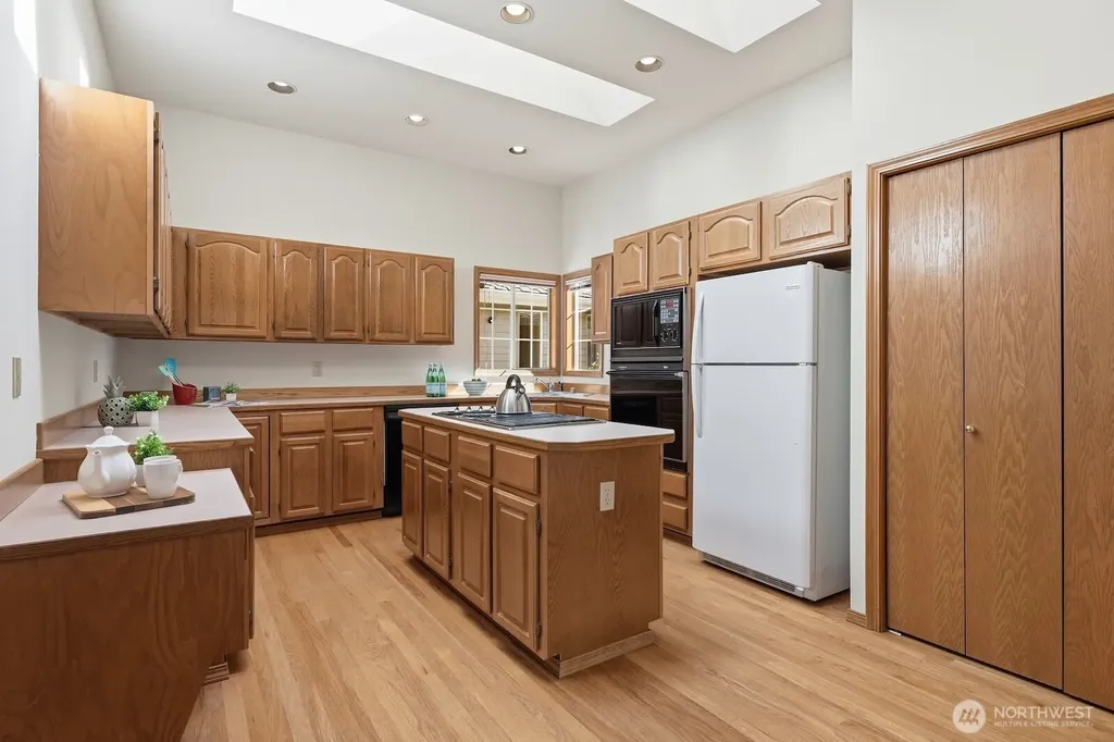 12528 42nd Drive SE Everett WA 98208