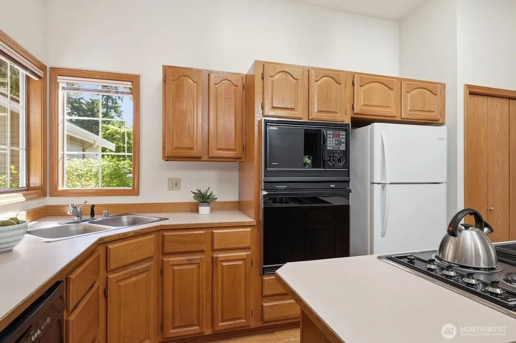 12528 42nd Drive SE Everett WA 98208