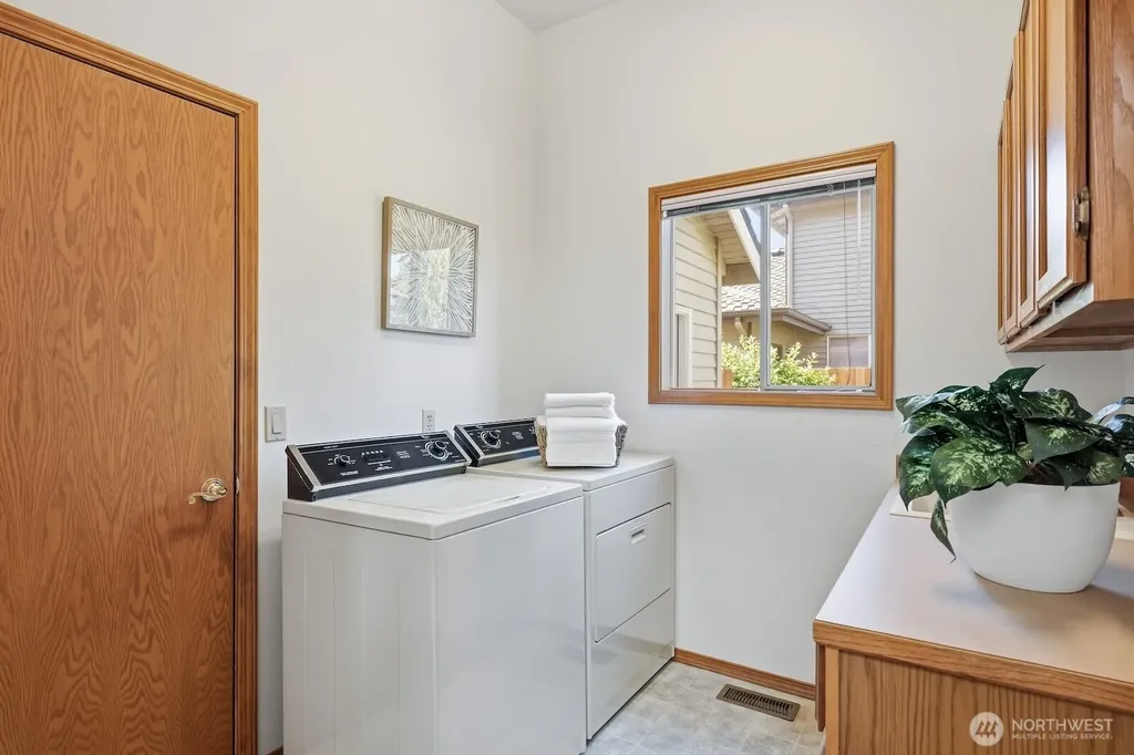 12528 42nd Drive SE Everett WA 98208