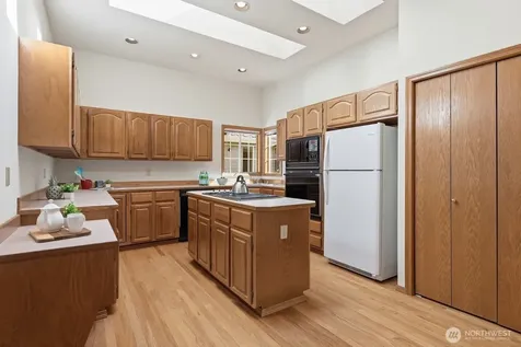 12528 42nd Drive SE Everett WA 98208