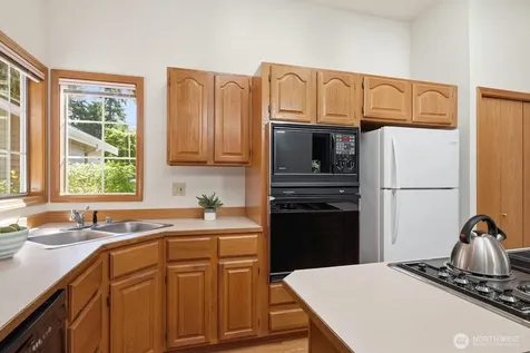 12528 42nd Drive SE Everett WA 98208