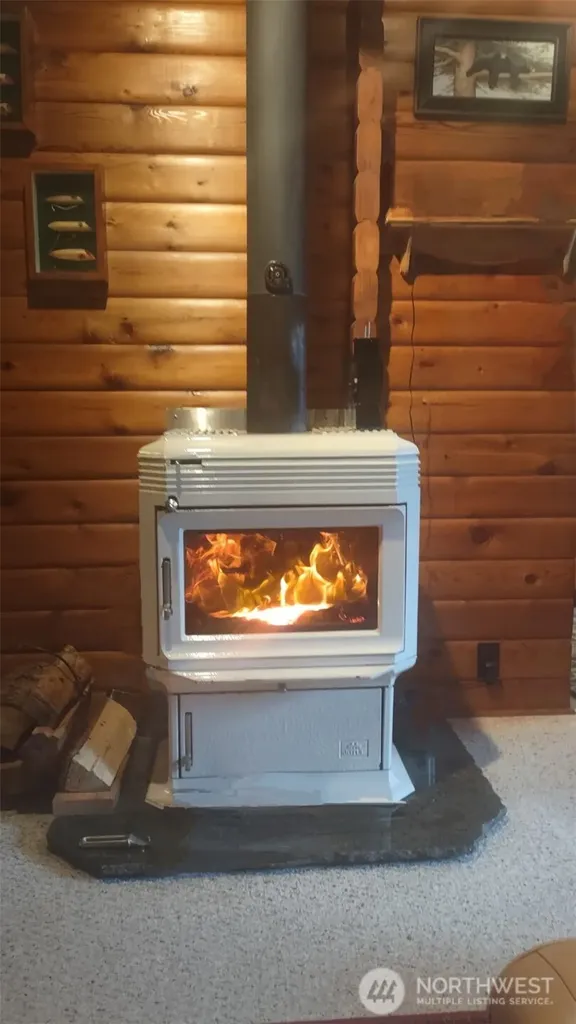 71 N Potlatch Drive N Hoodsport WA 98548