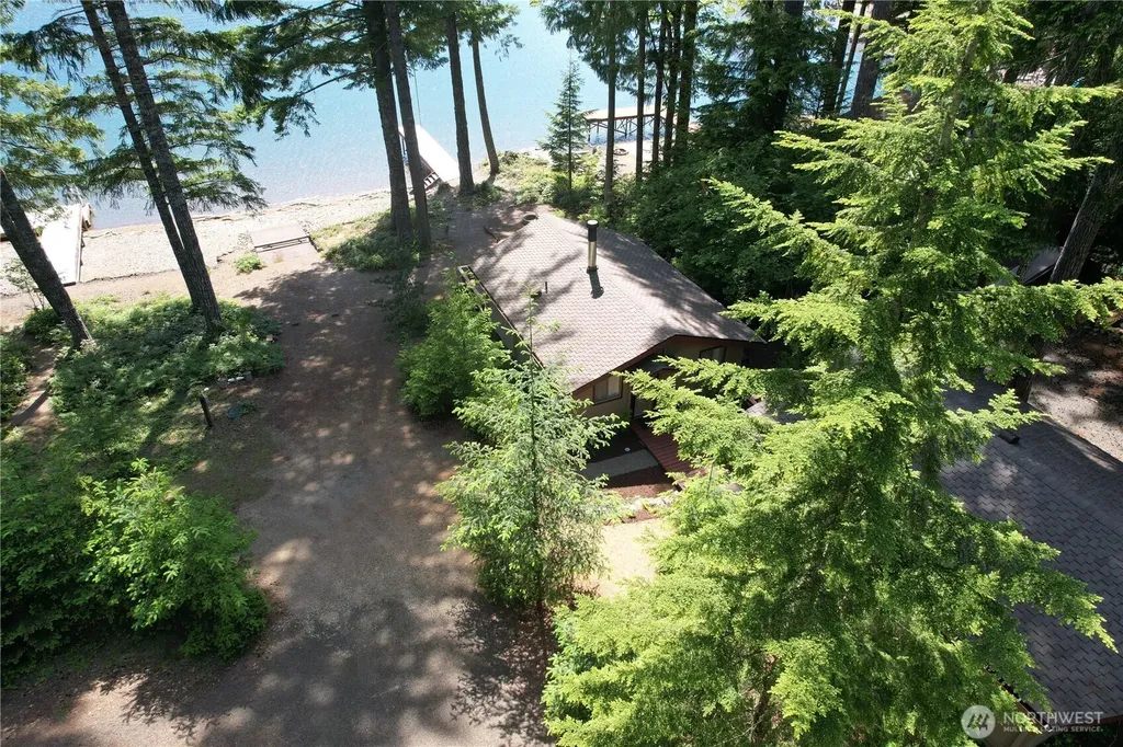 71 N Potlatch Drive N Hoodsport WA 98548