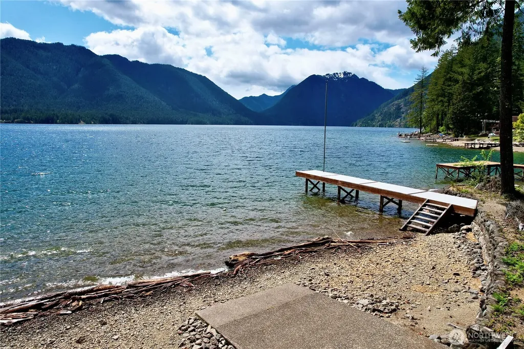 71 N Potlatch Drive N Hoodsport WA 98548