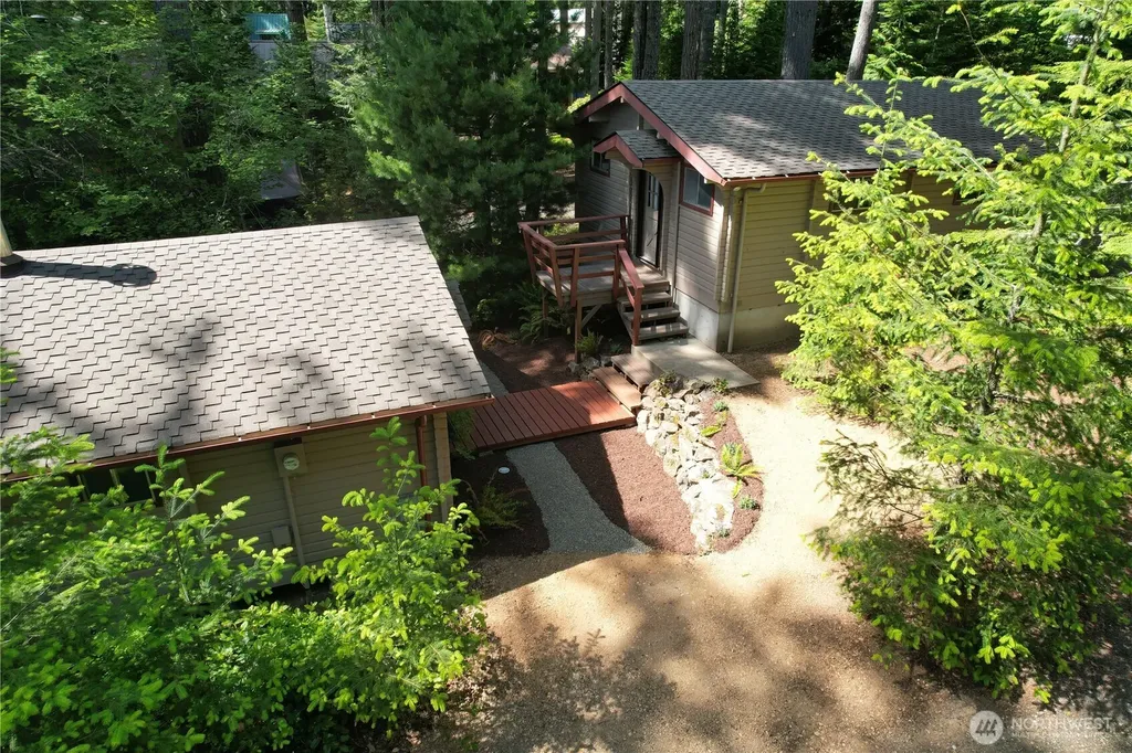 71 N Potlatch Drive N Hoodsport WA 98548