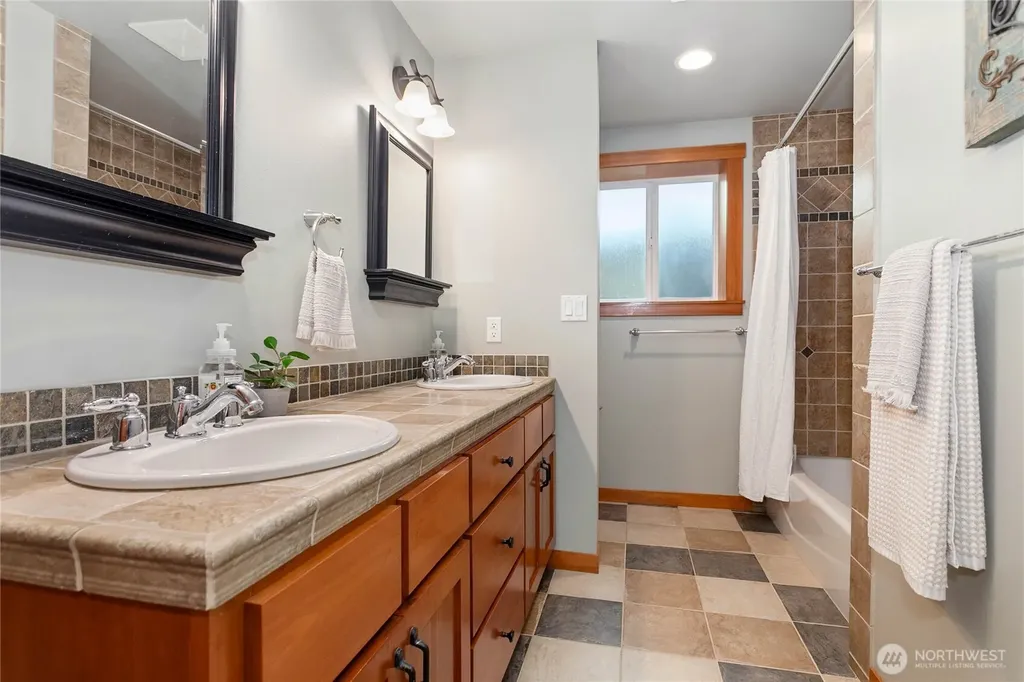 213 Rosemary Way Lynden WA 98264